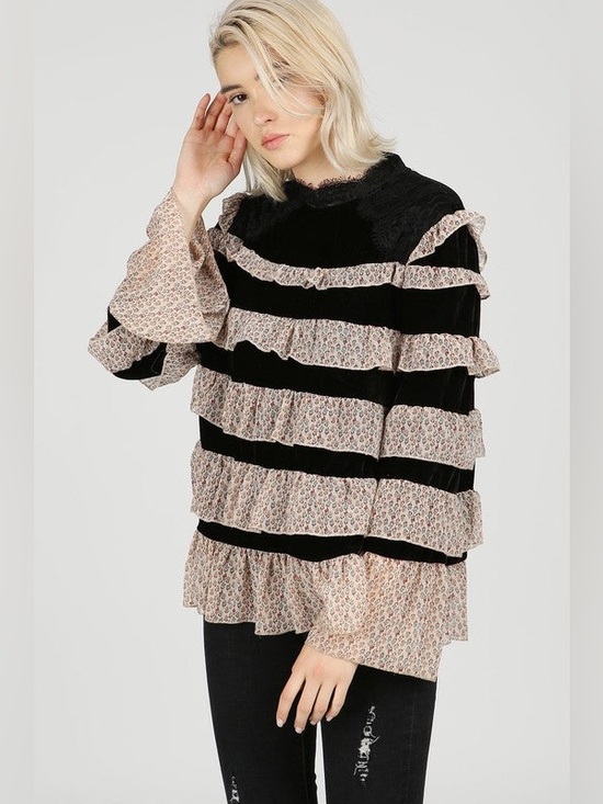 POL Tops - POL Ruffle Velvet Blouse